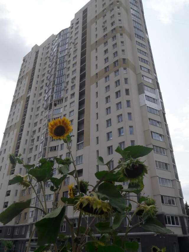 Апартаменты Apartment on Yuvilejnyj avenue Харьков-11